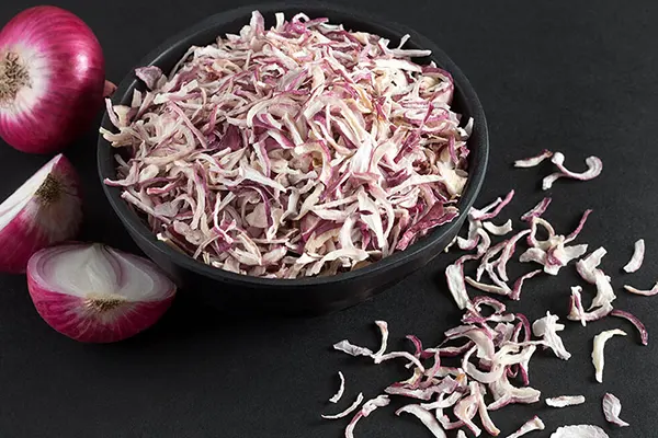Dehydrated Onion Flakes for B2B Culinary Services